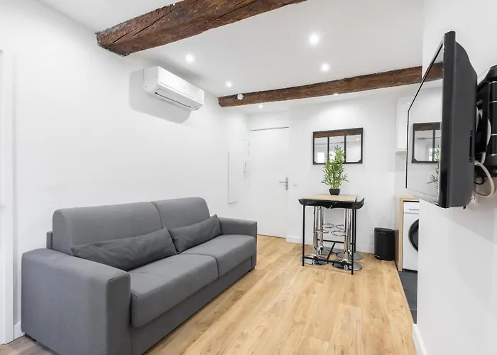 Garibaldi Square - Lovely 1 Bdr Old Town