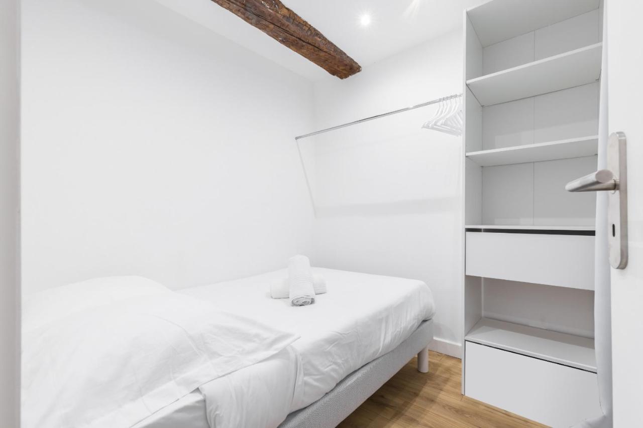 Garibaldi Square - Lovely 1 Bdr Old Town Apartment *